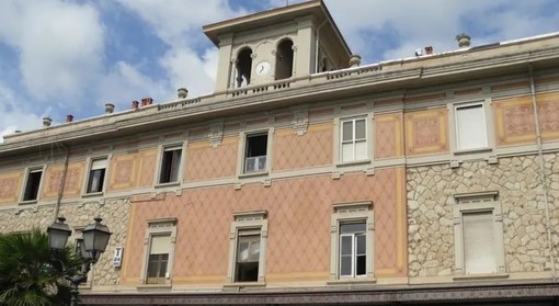 Ascensore fuori uso alla stazione di Alassio, il sindaco Melgrati scrive a RFI Ascensore fuori uso alla stazione di Alassio, il sindaco Melgrati scrive a RFI