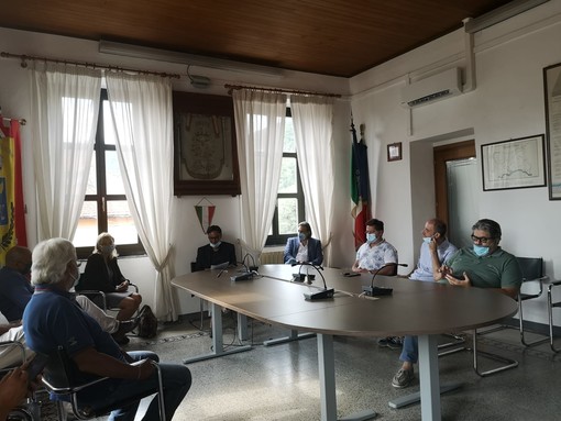 Antincendio boschivo e sentieristica: l'assessore Stefano Mai in visita a Giustenice (FOTO e VIDEO) Antincendio boschivo e sentieristica: l'assessore Stefano Mai in visita a Giustenice (FOTO e VIDEO)