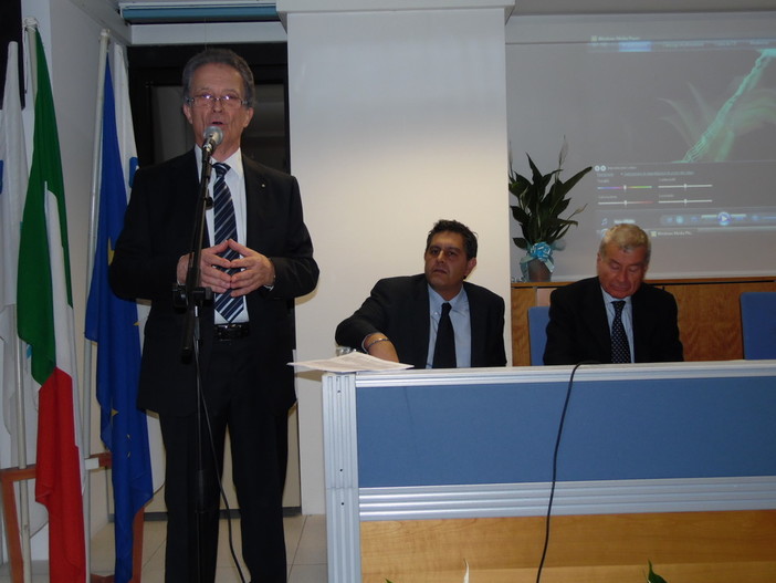 Confcommercio compie 70 anni, a Savona il presidente nazionale Carlo Sangalli: "L'economia deve ripartire dal commercio"