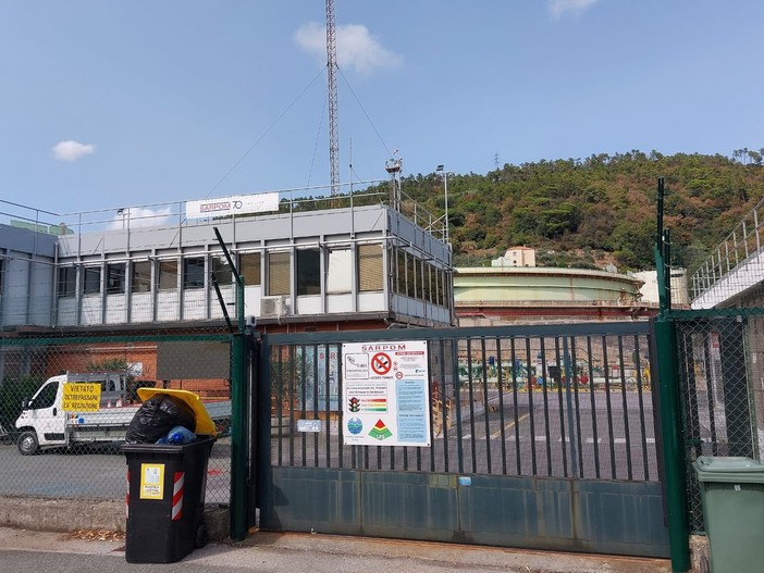Rigassificatore, la Sarpom di Quiliano non le manda a dire a Snam: "Interferenze tra le opere e l'operatività che potrebbero dare luogo a criticità" Rigassificatore, la Sarpom di Quiliano non le manda a dire a Snam: "Interferenze tra le opere e l'operatività che potrebbero dare luogo a criticità"