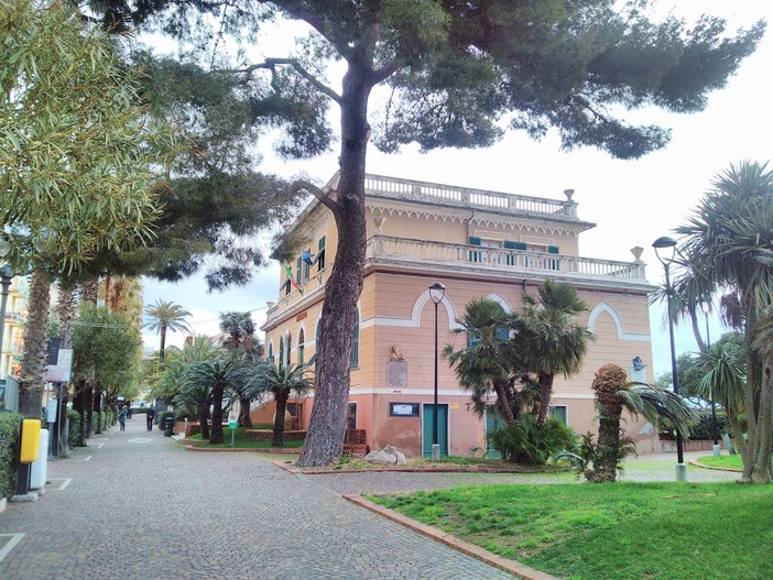 Anche Spotorno annuncia nuove chiusure di spazi pubblici contro la diffusione del Covid-19 Anche Spotorno annuncia nuove chiusure di spazi pubblici contro la diffusione del Covid-19