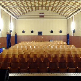 L'istituto comprensivo "Luzzati" di Millesimo vive la "Giornata della Memoria" con una rassegna tearale al Lux
