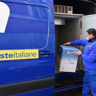 Poste Italiane consegna a Savona i vaccini Moderna