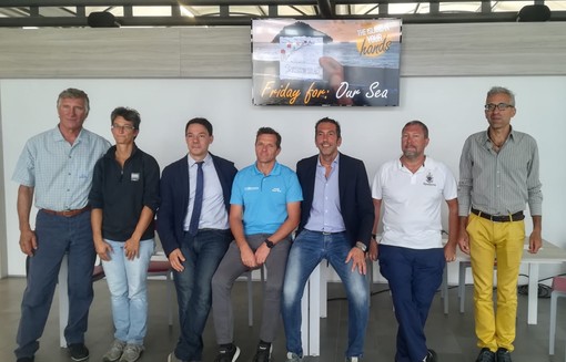 Swim the Island 2019: grandi numeri e uno sguardo sul futuro del nostro pianeta in un'edizione “plastic free” (FOTO e VIDEO) Swim the Island 2019: grandi numeri e uno sguardo sul futuro del nostro pianeta in un'edizione “plastic free” (FOTO e VIDEO)
