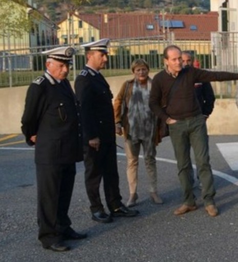 Il comandante della polizia locale Ezio Setti va in pensione, lo sostituisce il comandante Paolo Ferrari Il comandante della polizia locale Ezio Setti va in pensione, lo sostituisce il comandante Paolo Ferrari