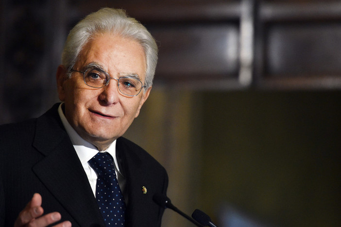 Ambulanti come balneari, Mattarella firma ddl concorrenza ma scrive a Meloni e alle Camere: "Proroghe eccessive"