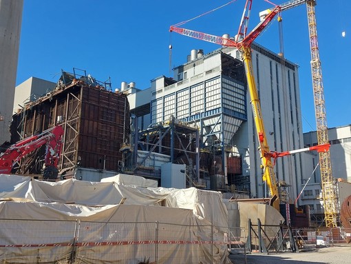 Tirreno Power, inizia lo smantellamento degli edifici dei dismessi gruppi a carbone (FOTO e VIDEO) Tirreno Power, inizia lo smantellamento degli edifici dei dismessi gruppi a carbone (FOTO e VIDEO)