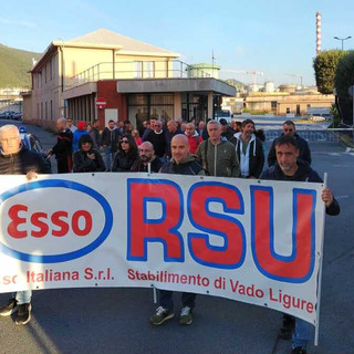 Licenziamenti Esso Italiana, fumata nera: i lavoratori verso la mobilitazione