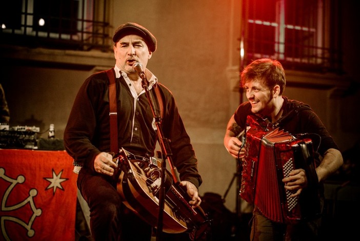 A Loano si rinnova l'appuntamento con la musica folk di "Racconti d'Inverno" A Loano si rinnova l'appuntamento con la musica folk di "Racconti d'Inverno"