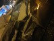Savona, auto sbanda e abbatte il muro della ferrovia (FOTO)