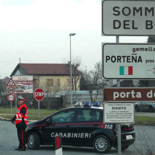 Evade dai domiciliari subito dopo il controllo dei Carabinieri, per andare al bar ma viene arrestato