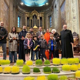 Savona, sulla cassa del Cristo Risorto il "grano della fraternità" degli alunni delle scuole (FOTO) Savona, sulla cassa del Cristo Risorto il "grano della fraternità" degli alunni delle scuole (FOTO)