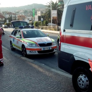Varazze, 55enne va in arresto cardiaco in spiaggia: il defibrillatore gli salva la vita