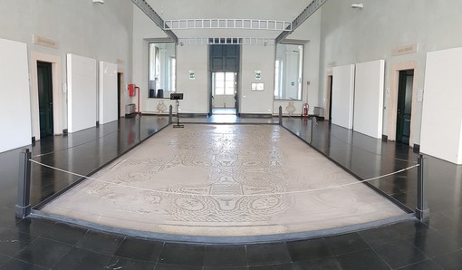 Loano, in Sala del Mosaico la mostra “Manualmente” di Cetty Bellomo e Maria Teresa Palazzini