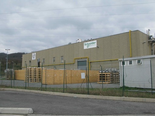 Schneider cede stabilimento di Cairo: lavoratori sul piede di guerra