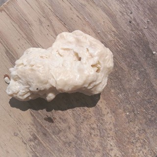 Sostanze biancastre nell'acqua del mare da Loano fin verso il Savonese