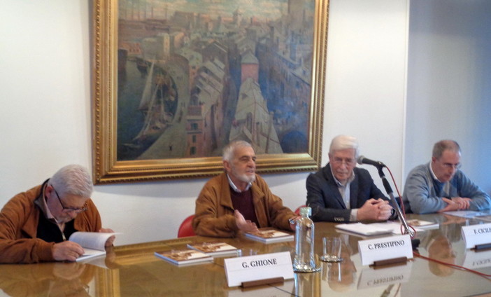 Presentato a Savona il libro "La linea ferroviaria San Pier d'Arena-Voltri-Savona" di Franco Rebagliati Presentato a Savona il libro "La linea ferroviaria San Pier d'Arena-Voltri-Savona" di Franco Rebagliati