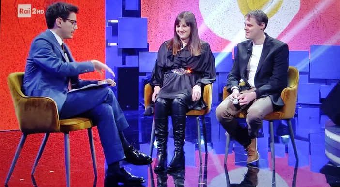 Pietra, Sebastiano e Shadia in tv: la giovane coppia ospite di "Una pezza di Lundini"