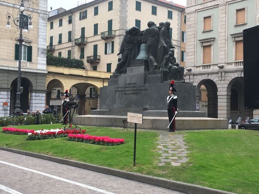 Savona festeggia il 4 novembre in piazza Mameli (FOTO e VIDEO) Savona festeggia il 4 novembre in piazza Mameli (FOTO e VIDEO)
