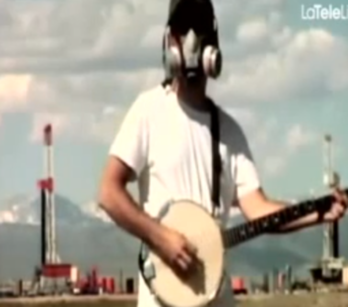 Democrazia e Informazione: Arrestato per essere un Freelance indipendente da quelli che la democrazia la esportano