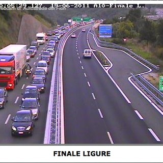 Traffico: rientro con 25 KM di code sull'Autostrada dei Fiori. Poi si spengono le webcam