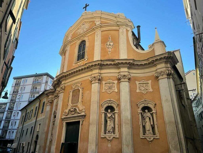 Savona, la borsa di studio in memoria di Flavia Folco alla giovane laureata Adele Francesconi