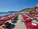 Alassio, turista colpito da maxi-gavettone, il dottor Corti (Ordine dei Medici): "Così può essere molto pericoloso" Alassio, turista colpito da maxi-gavettone, il dottor Corti (Ordine dei Medici): "Così può essere molto pericoloso"