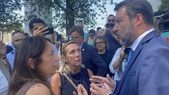 Ponte Morandi, Possetti a Salvini: “Monitorate i concessionari. Era 13 anni che sapevano sarebbe potuto crollare” (video) Ponte Morandi, Possetti a Salvini: “Monitorate i concessionari. Era 13 anni che sapevano sarebbe potuto crollare” (video)