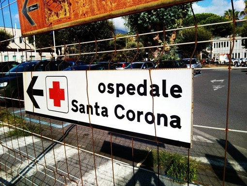 Ceriale, scontro auto-moto lungo la via Romana: due feriti al Santa Corona