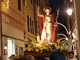 In foto la statua di San Giovanni Battista portata in processione In foto la statua di San Giovanni Battista portata in processione