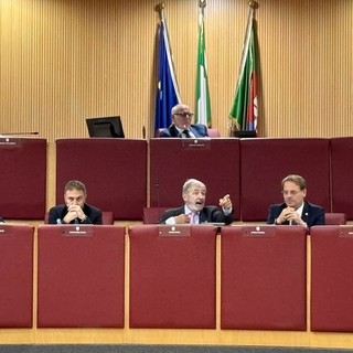 La reazione del presidente Marco Bucci in aula