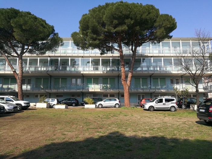 La palazzina ex Isolamento malattie infettive all'interno del Santa Corona La palazzina ex Isolamento malattie infettive all'interno del Santa Corona