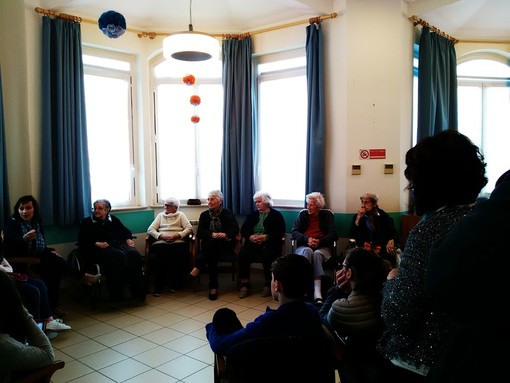 “Andata e ritorno”: generazioni a confronto a Spotorno in un innovativo programma culturale (FOTO e VIDEO) “Andata e ritorno”: generazioni a confronto a Spotorno in un innovativo programma culturale (FOTO e VIDEO)