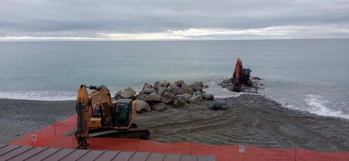 Salvaguardia della costa ad Albisola, i lavori proseguiranno fino a metà aprile: secondo step ad ottobre