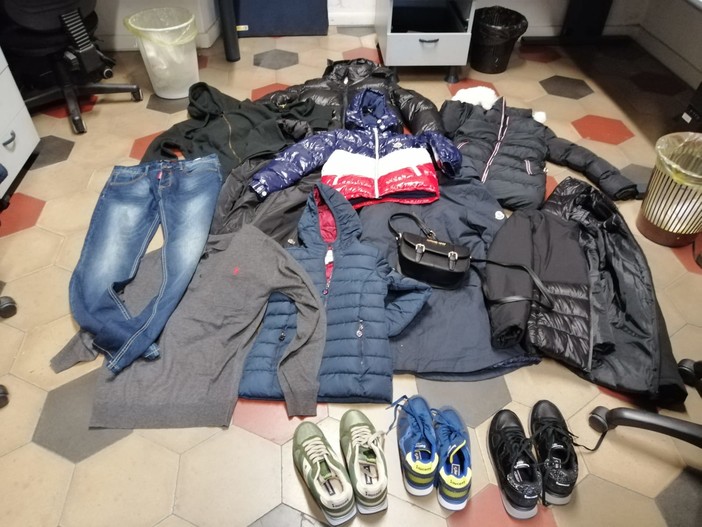 "Estate Sicura" a Loano, proseguono i controlli di municipale, guardia costiera e vigilanza privata: venditore abusivo denunciato