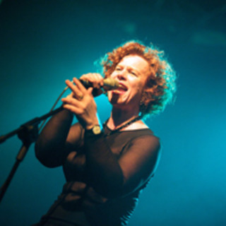 Savona: "Sarah James Morris" a "Just Like a Woman"