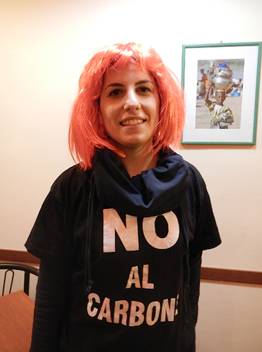 Ilaria, in chemioterapia a 27 anni. L'assessore Piredda intanto pensa alle parrucche per i malati di cancro e il suo cesntrosinistra vuole il carbon€. Qui. Ilaria, in chemioterapia a 27 anni. L'assessore Piredda intanto pensa alle parrucche per i malati di cancro e il suo cesntrosinistra vuole il carbon€. Qui.