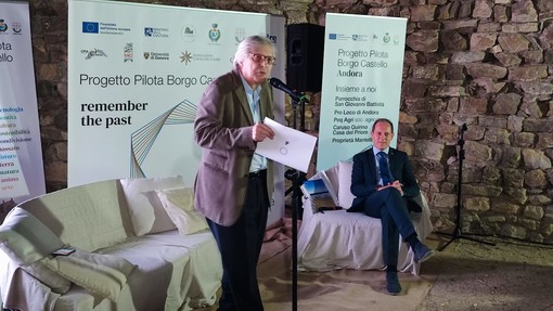 Andora, Vittorio Sgarbi padrino eccellente per Borgo Castello: "Colpito dalla sua straordinaria bellezza" Andora, Vittorio Sgarbi padrino eccellente per Borgo Castello: "Colpito dalla sua straordinaria bellezza"