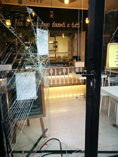 Albenga: spaccata al ristorante Carta Paglia di Vadino Albenga: spaccata al ristorante Carta Paglia di Vadino