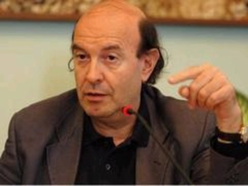 Stefano Zecchi chiude la "Scuola quadri" on line ideata da Grande Nord Stefano Zecchi chiude la "Scuola quadri" on line ideata da Grande Nord