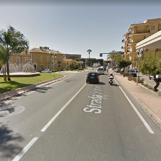 Proseguono i lavori di asfaltatura "in notturna" a Pietra Ligure