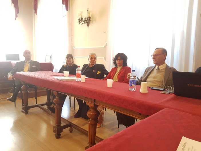 Rivoluzione Tari ad Alassio, Melgrati rassicura ristoratori e bar: “Compenseremo gli aumenti della tariffa” Rivoluzione Tari ad Alassio, Melgrati rassicura ristoratori e bar: “Compenseremo gli aumenti della tariffa”