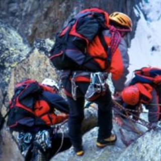Orco Feglino: scalatore ferito bloccato per quattro ore sulla parete di roccia
