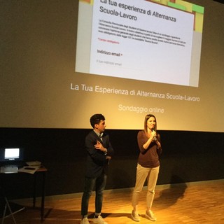 Savona, gli studenti si cimentano nei contest fotografici, poetici, teatrali per la Giornata della Cultura