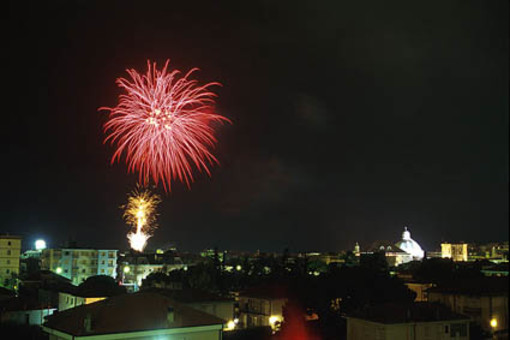 TPL linea: potenziati i servizi per i fuochi artificiali nel comune di Cairo Montenotte TPL linea: potenziati i servizi per i fuochi artificiali nel comune di Cairo Montenotte