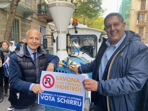 Savona 2021, si conclude la campagna di Schirru. Toti risponde alle critiche: "Considerare la Regione come matrigna è sbagliato, qua per dare una mano" (FOTO E VIDEO)