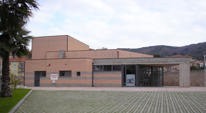 Borgio Verezzi, al teatro Gassman lo spettacolo "Tenco & De André. Lunga storia di una breve amicizia" Borgio Verezzi, al teatro Gassman lo spettacolo "Tenco & De André. Lunga storia di una breve amicizia"