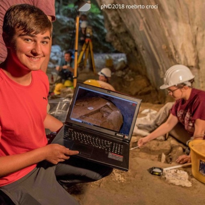 Trovato un esemplare neonato di Homo Sapiens sulla Roa Marenca Trovato un esemplare neonato di Homo Sapiens sulla Roa Marenca