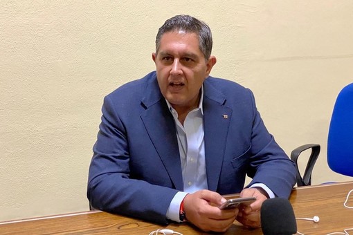 Rigassificatore, Toti su riunione sindaci savonesi: "Incontro che fa pensare a ostruzionismo politico o meeting tra vecchi amici del Pd” Rigassificatore, Toti su riunione sindaci savonesi: "Incontro che fa pensare a ostruzionismo politico o meeting tra vecchi amici del Pd”