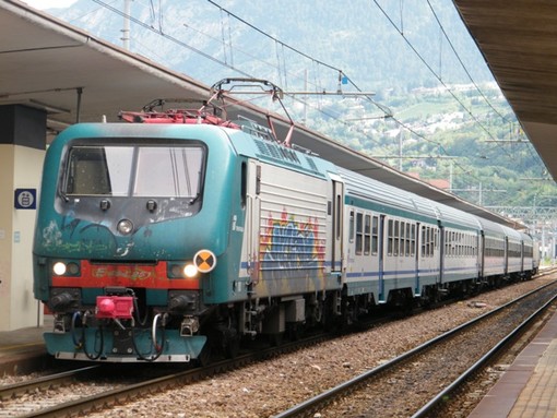 Maltempo, traffico ferroviario in tilt tra Genova Voltri e Cogoleto